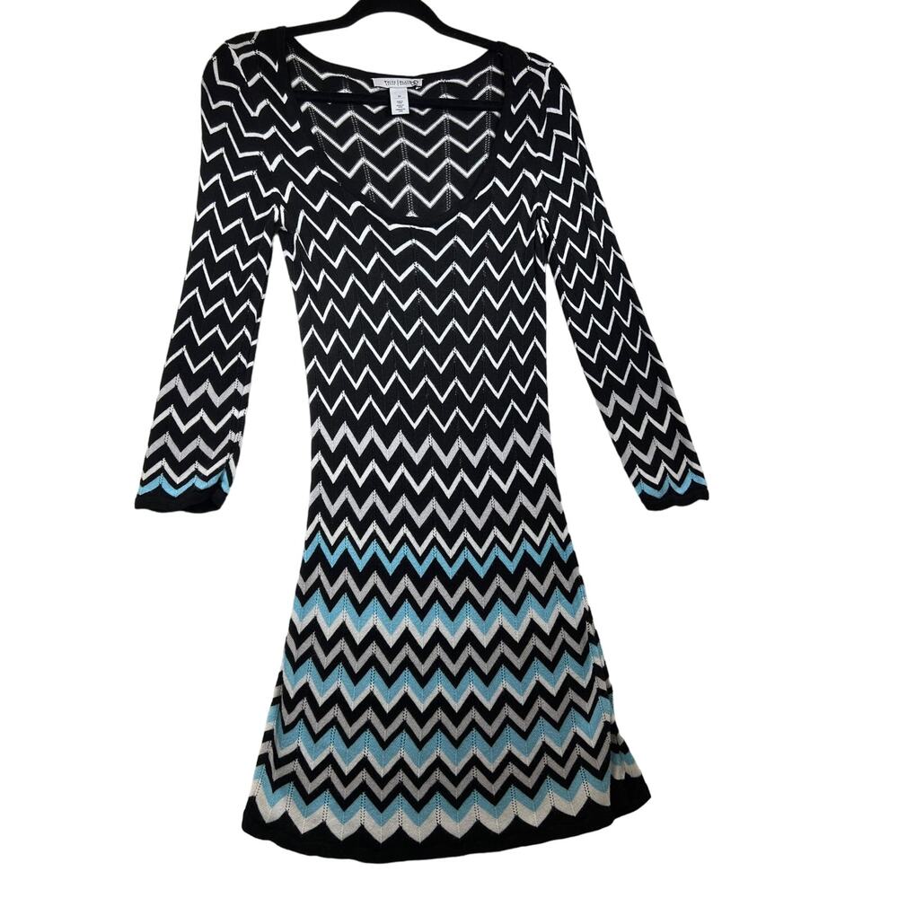 WHBM Black White Blue Chevron Open Knit Fitted Mini Dress Womens Medium